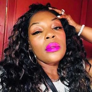 Meet your Posher, Crystal